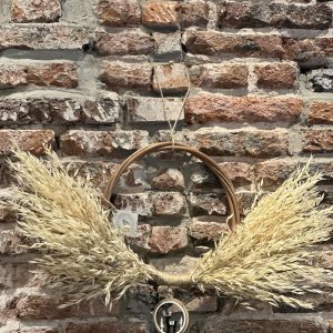 Corona Navideña con flores secas