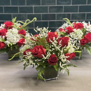 Centro de mesa en cristal con rosas rojas